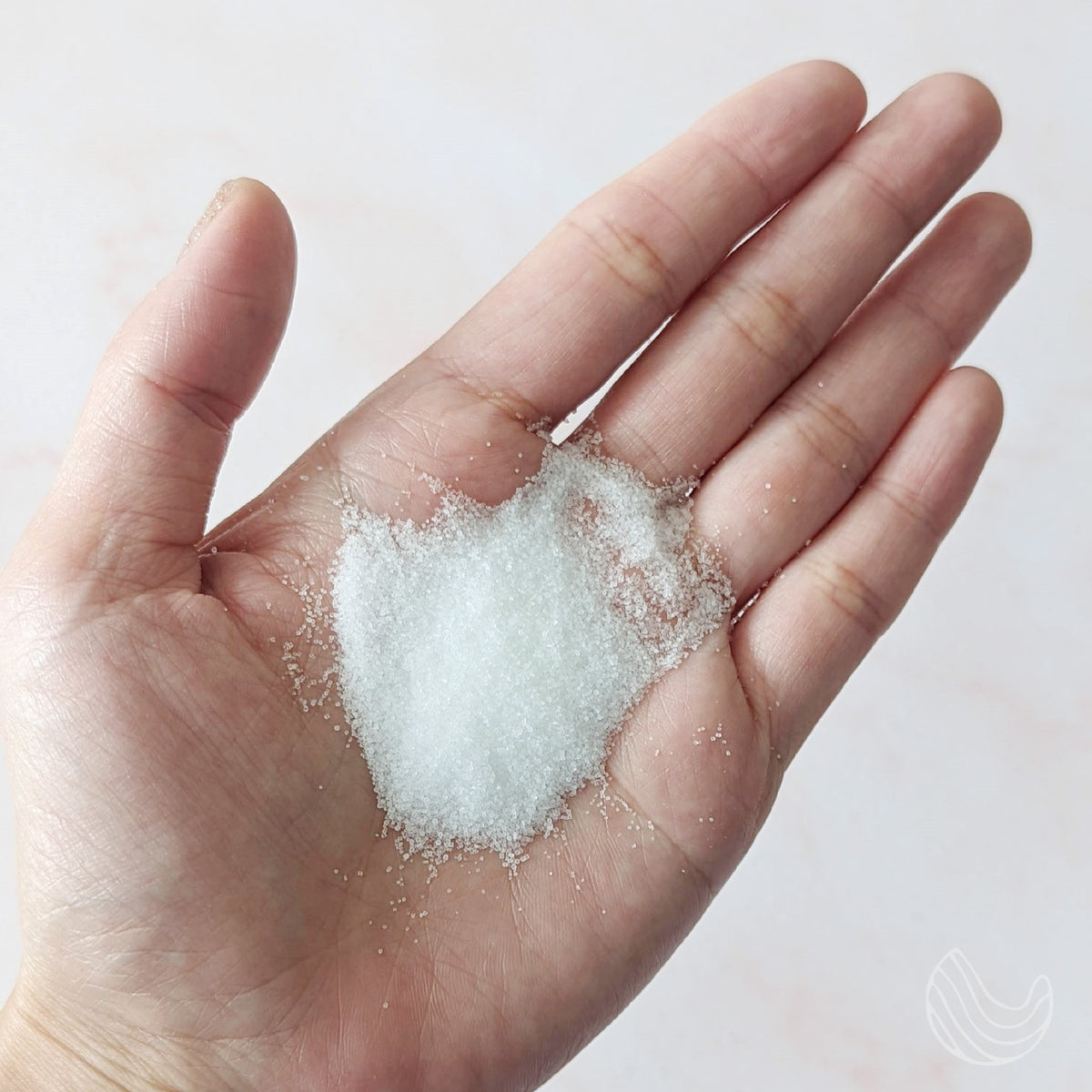 Velura Sea Salt Fizzy Bath Bomb — Peppermint & Ylang Ylang Detox Soak